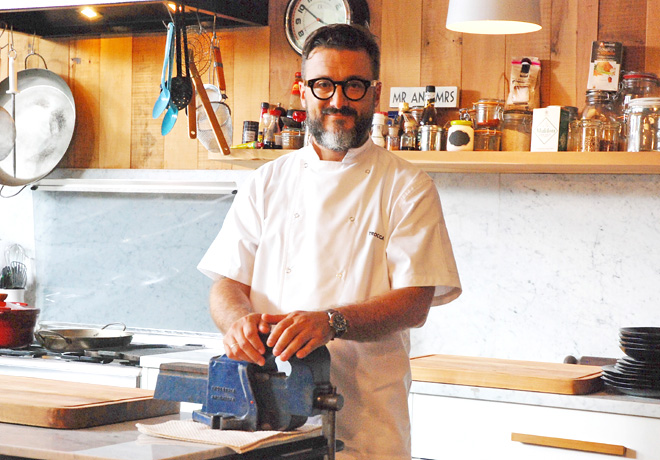 Fox Life - A Puertas Cerradas - Fernando Trocca