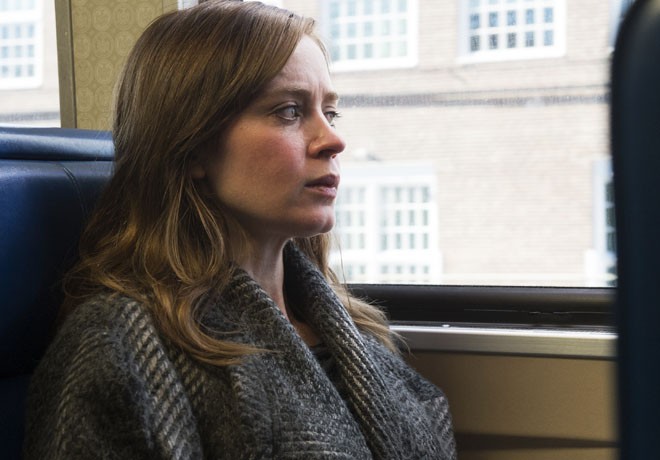 uip-la-chica-del-tren-the-girl-on-the-train